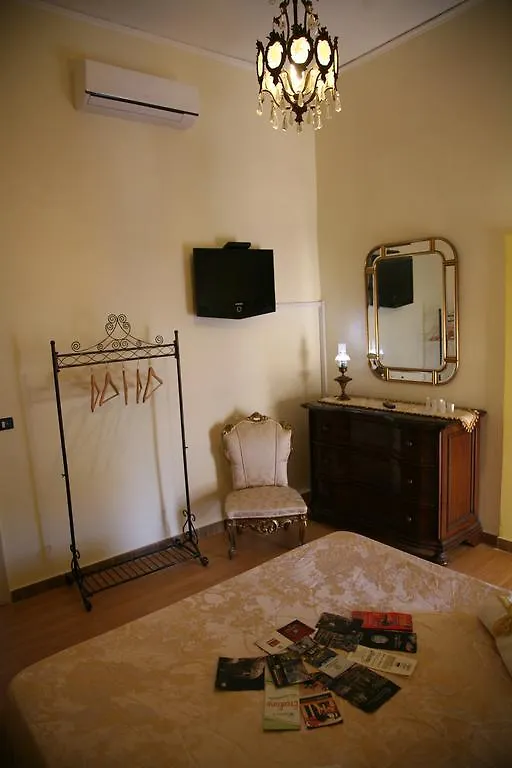 Napoli Retro Bed and Breakfast Νάπολη