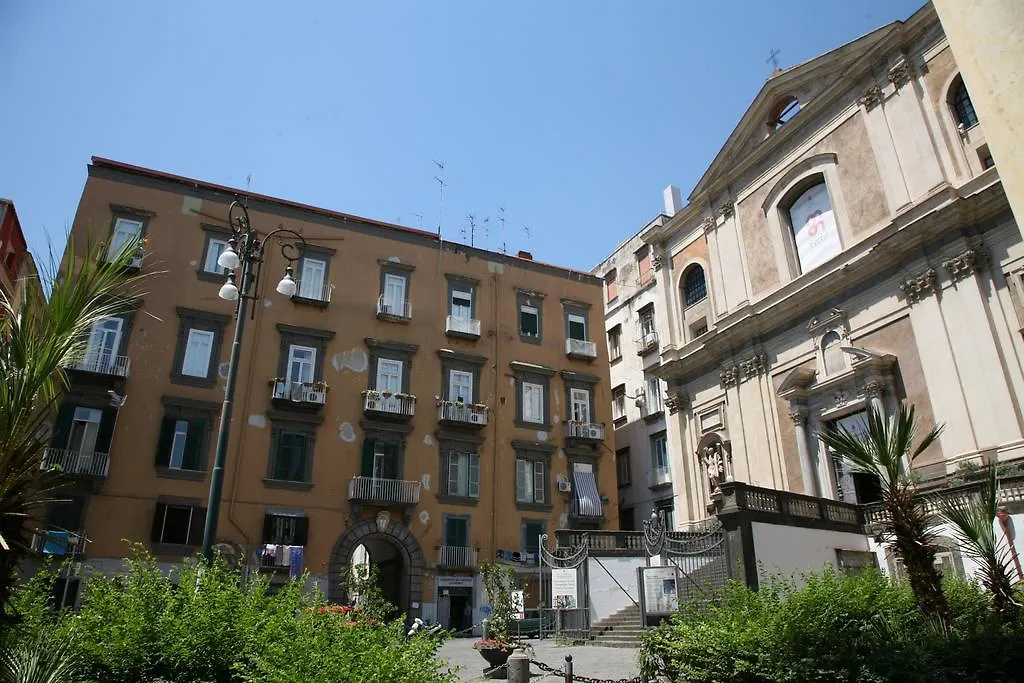 Napoli Retro Bed and Breakfast