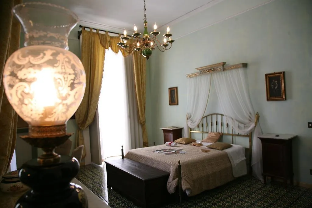Napoli Retro Bed and Breakfast Ιταλία