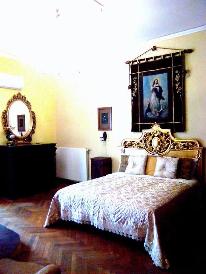 Napoli Retro Bed and Breakfast